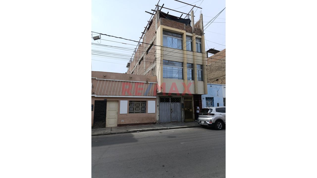 🏠 ¡Amplia Casa De 3 Pisos En Jr. La Union 965, Unidad 01, Trujillo! - 3
