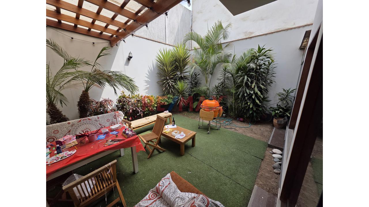 Amplia Casa Frente A Parque En Surco | Ideal Para Familias O Proyecto Inmobiliario — foto 15