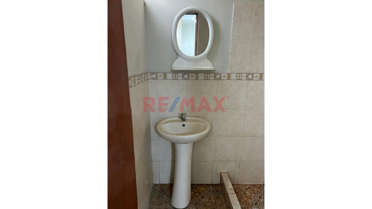 Venta Casa Como Terreno La Arboleda Santa Rosa - 11