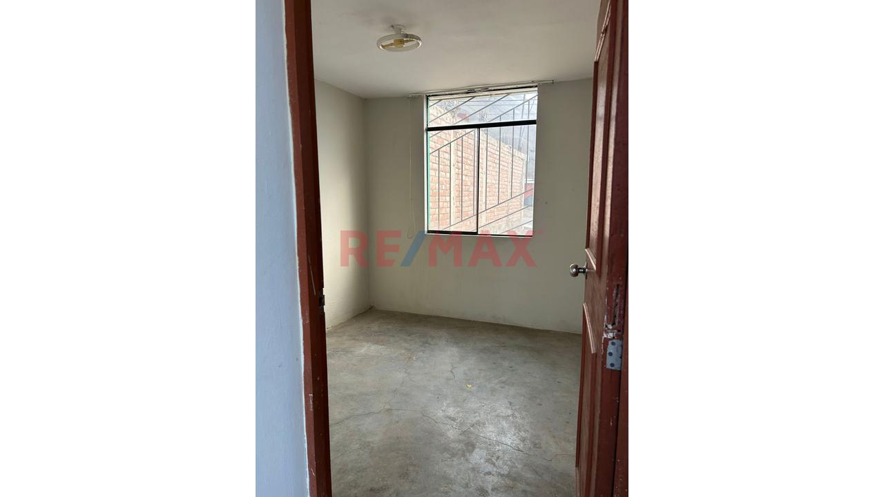 Venta Casa Como Terreno La Arboleda Santa Rosa - 10