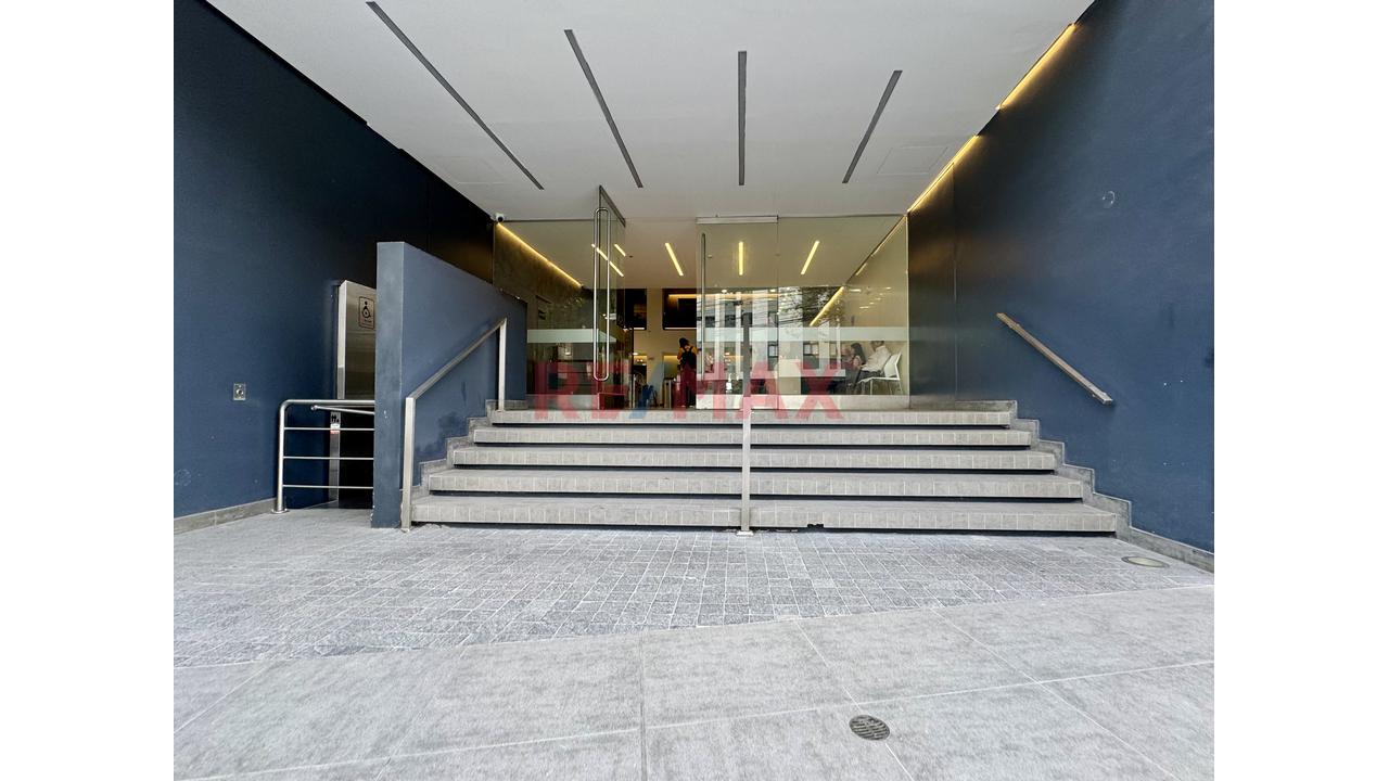 Oficina | Consultorio Médico, Piso 14, Vista Exterior En Edificio Smart Boutique, Magdalena - 3