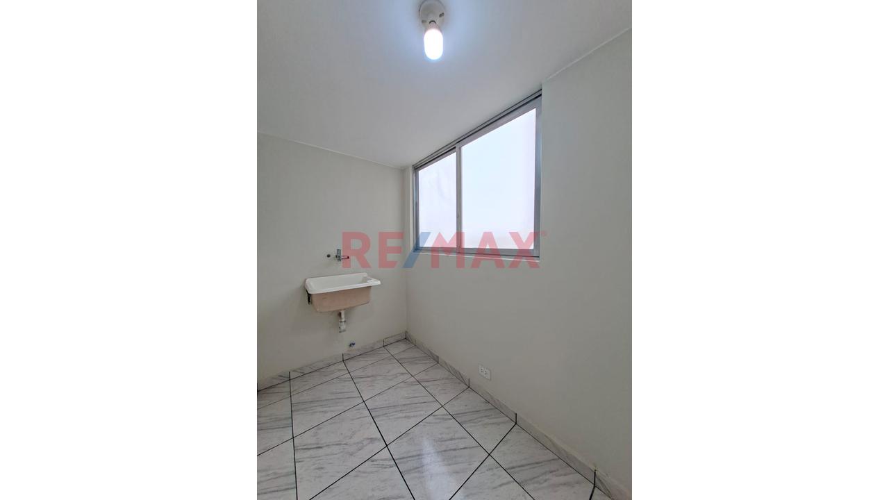 Se Vende Departamento En Excelente Ubicación Distrito Santiago De Surco — foto 8