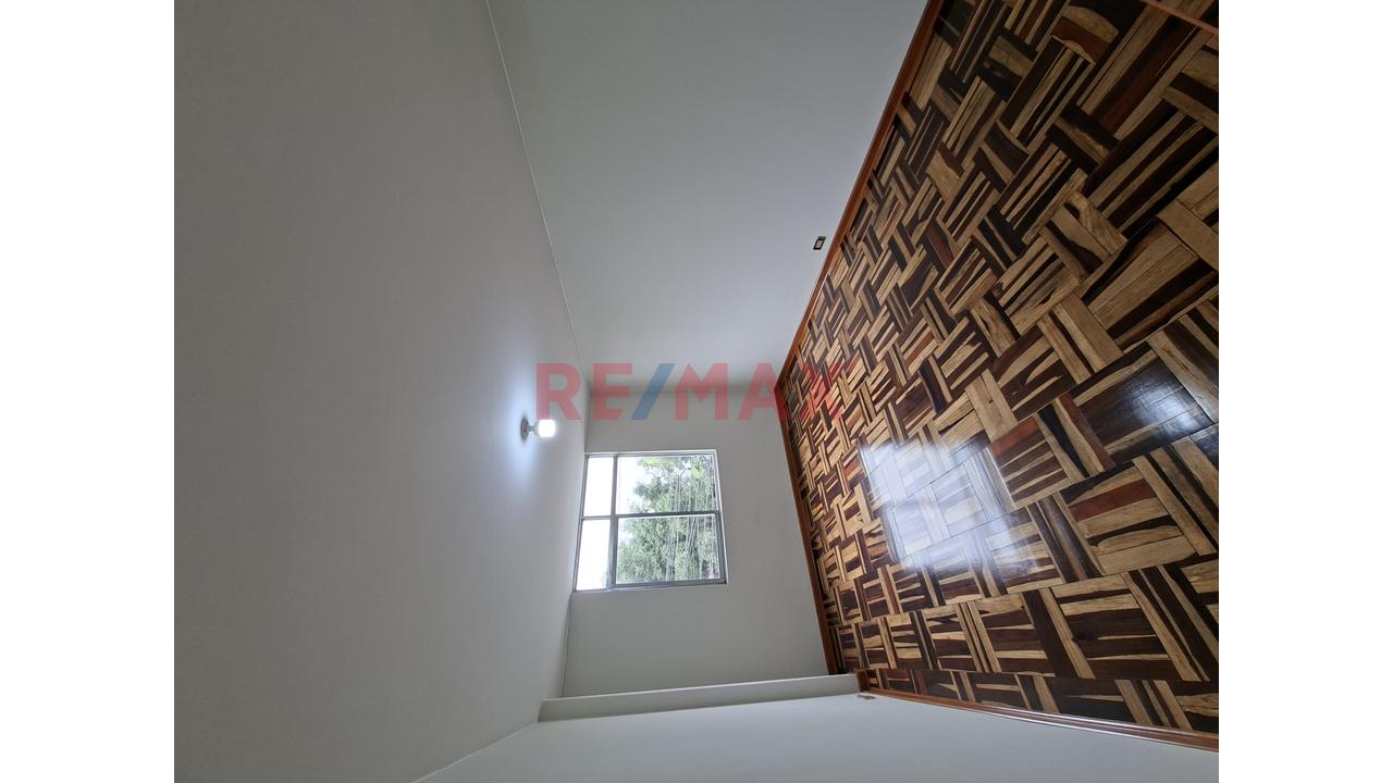Se Vende Departamento En Excelente Ubicación Distrito Santiago De Surco — foto 14