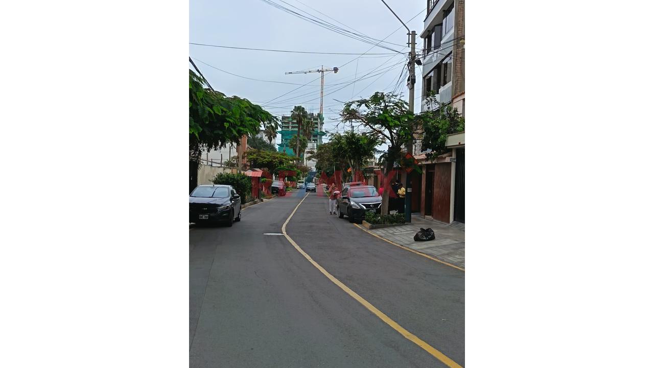 Vendo Departamento En La Urb. Jardines De Higuerata Surquillo — foto 3