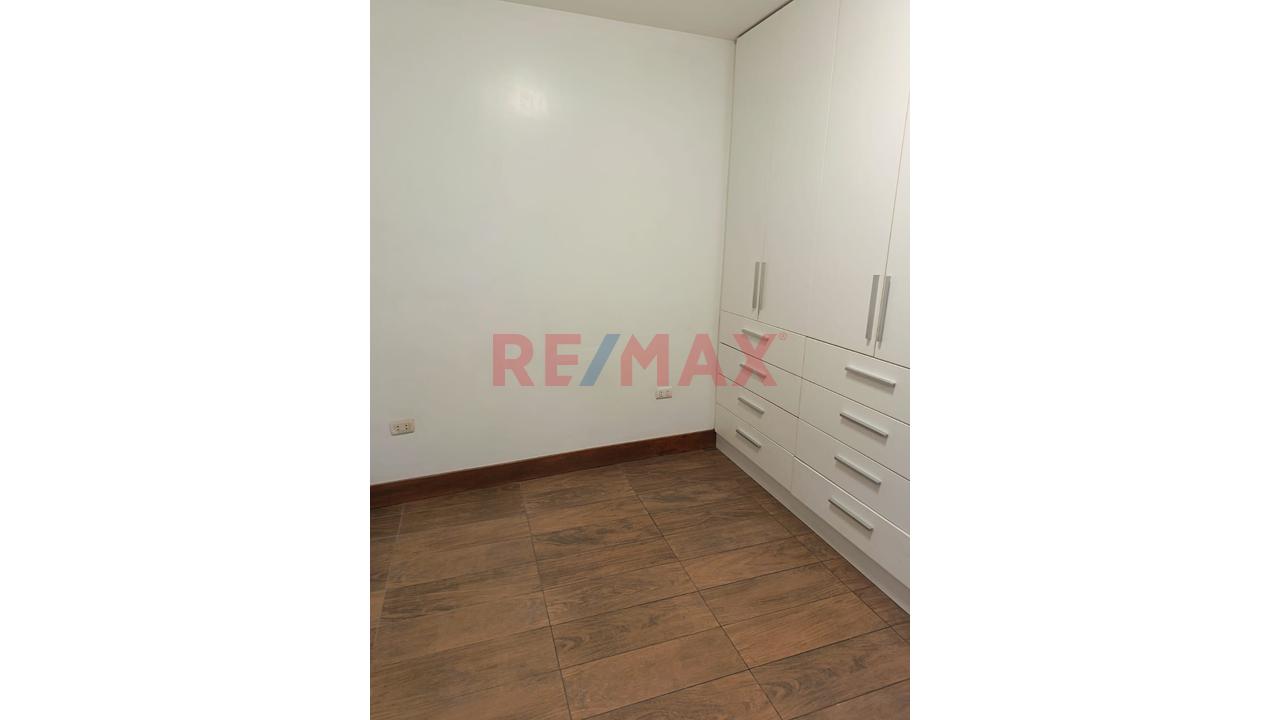 Vendo Departamento En La Urb. Jardines De Higuerata Surquillo — foto 14