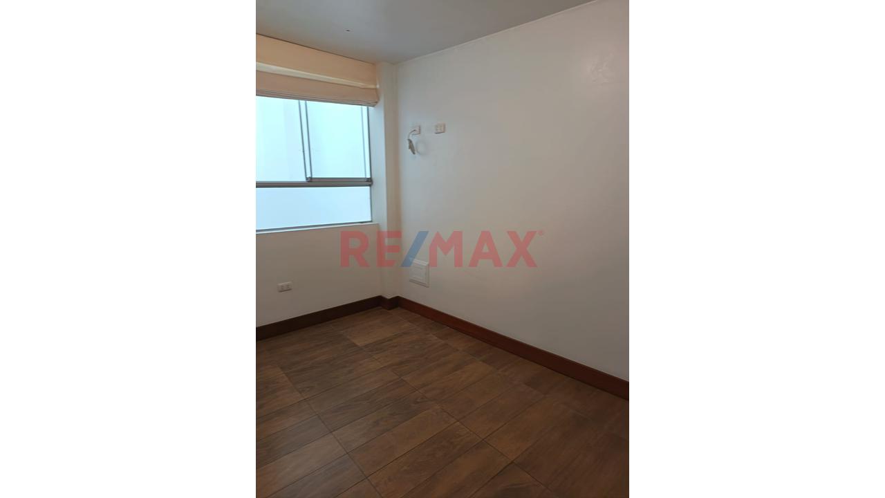 Vendo Departamento En La Urb. Jardines De Higuerata Surquillo — foto 2