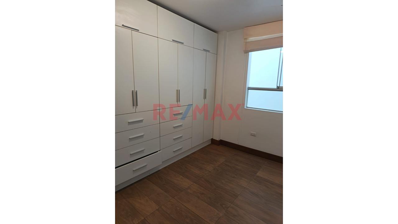 Vendo Departamento En La Urb. Jardines De Higuerata Surquillo — foto 5