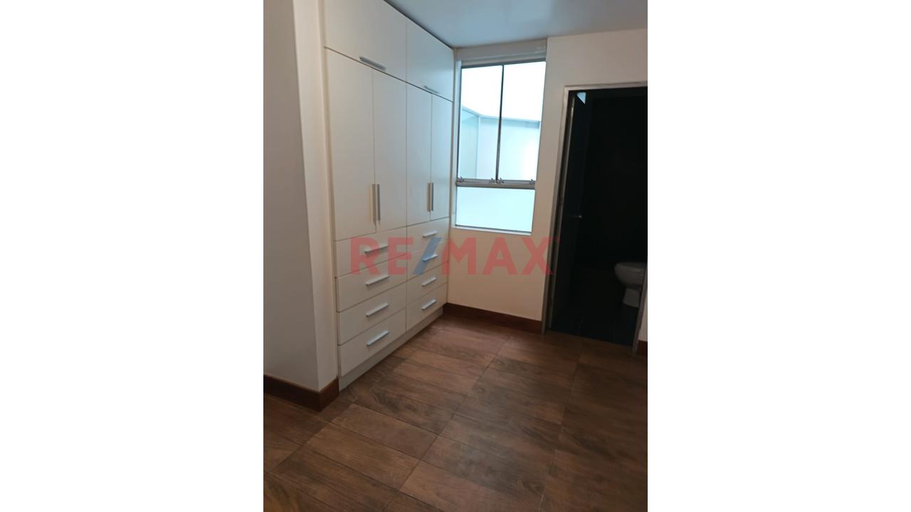 Vendo Departamento En La Urb. Jardines De Higuerata Surquillo — foto 6