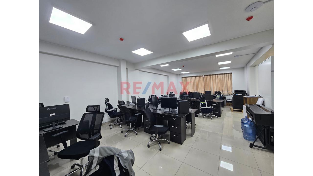 Alquiler De Oficinas En Av. Metropolitana - 8