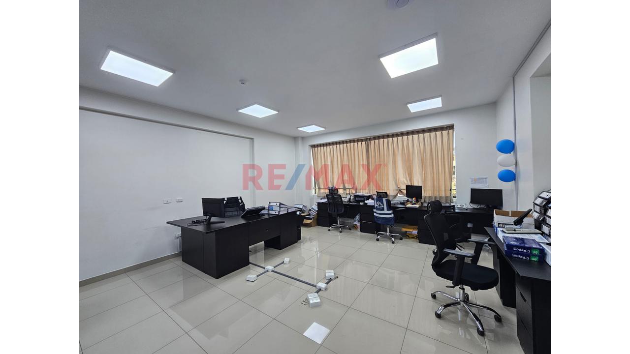 Alquiler De Oficinas En Av. Metropolitana - 2