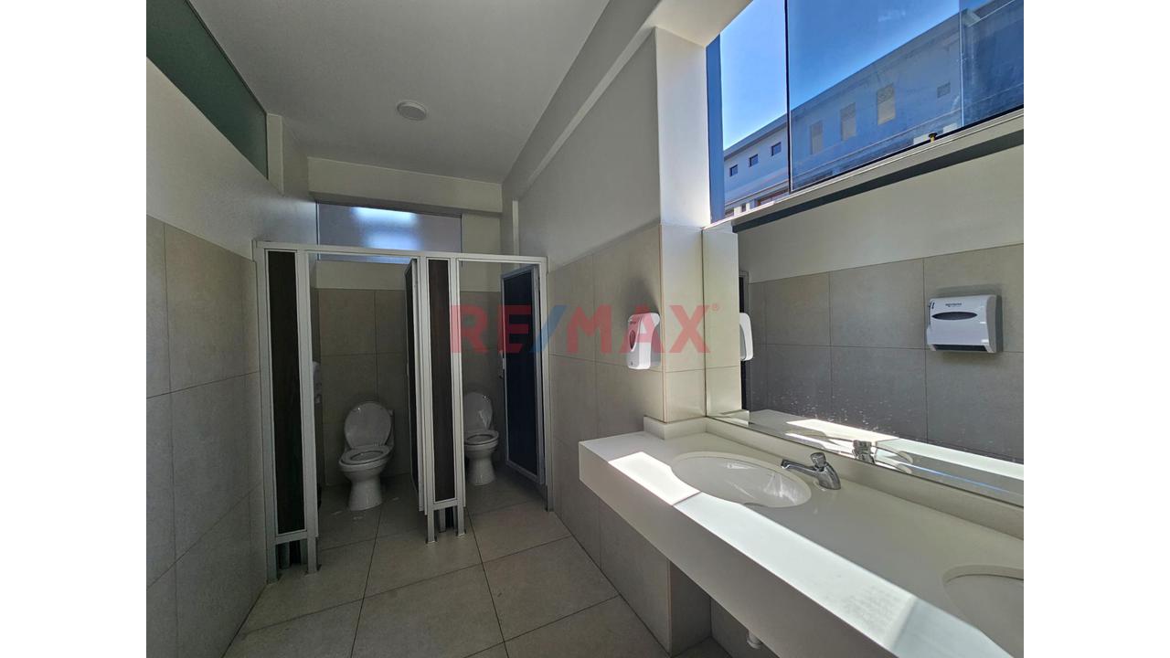Alquiler De Oficinas En Av. Metropolitana - 6