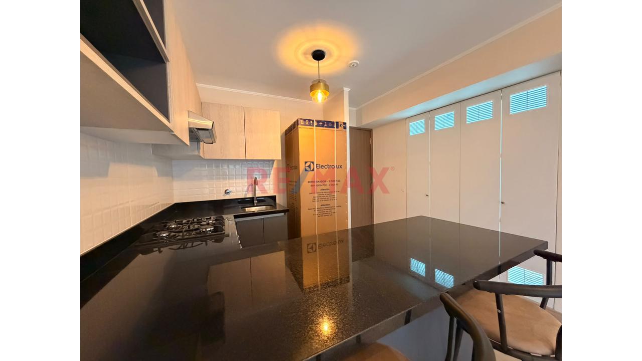 ¡Moderno Departamento De 1 Dormitorio + Cochera! | Derby — foto 3
