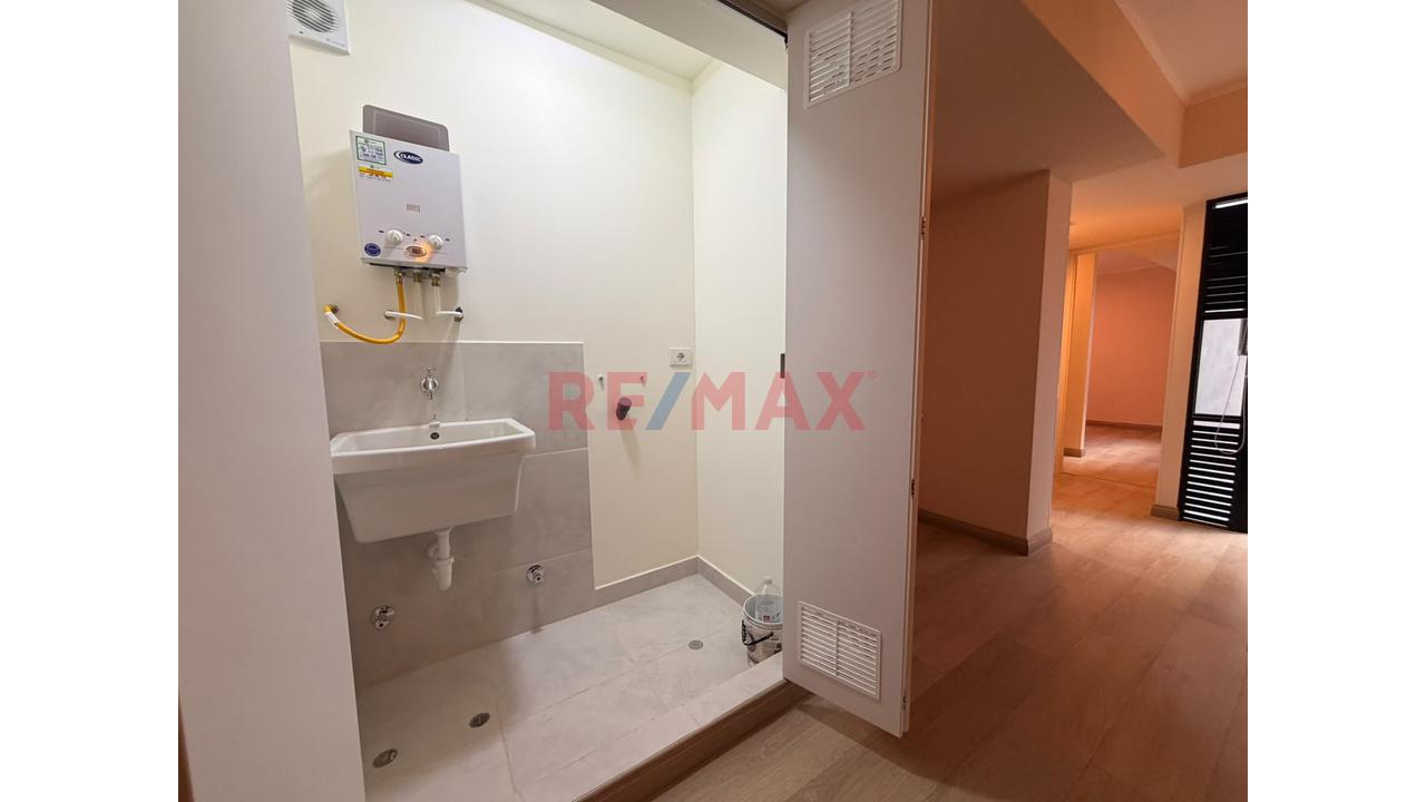 ¡Moderno Departamento De 1 Dormitorio + Cochera! | Derby — foto 9