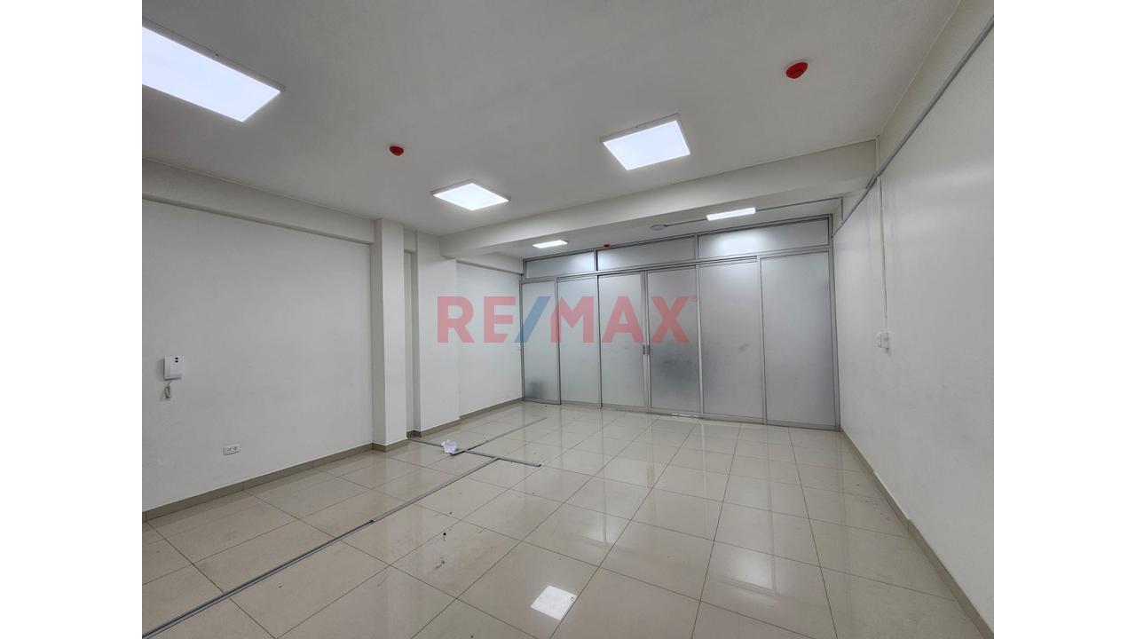 Alquiler De Oficinas En Av. Metropolitana - 4