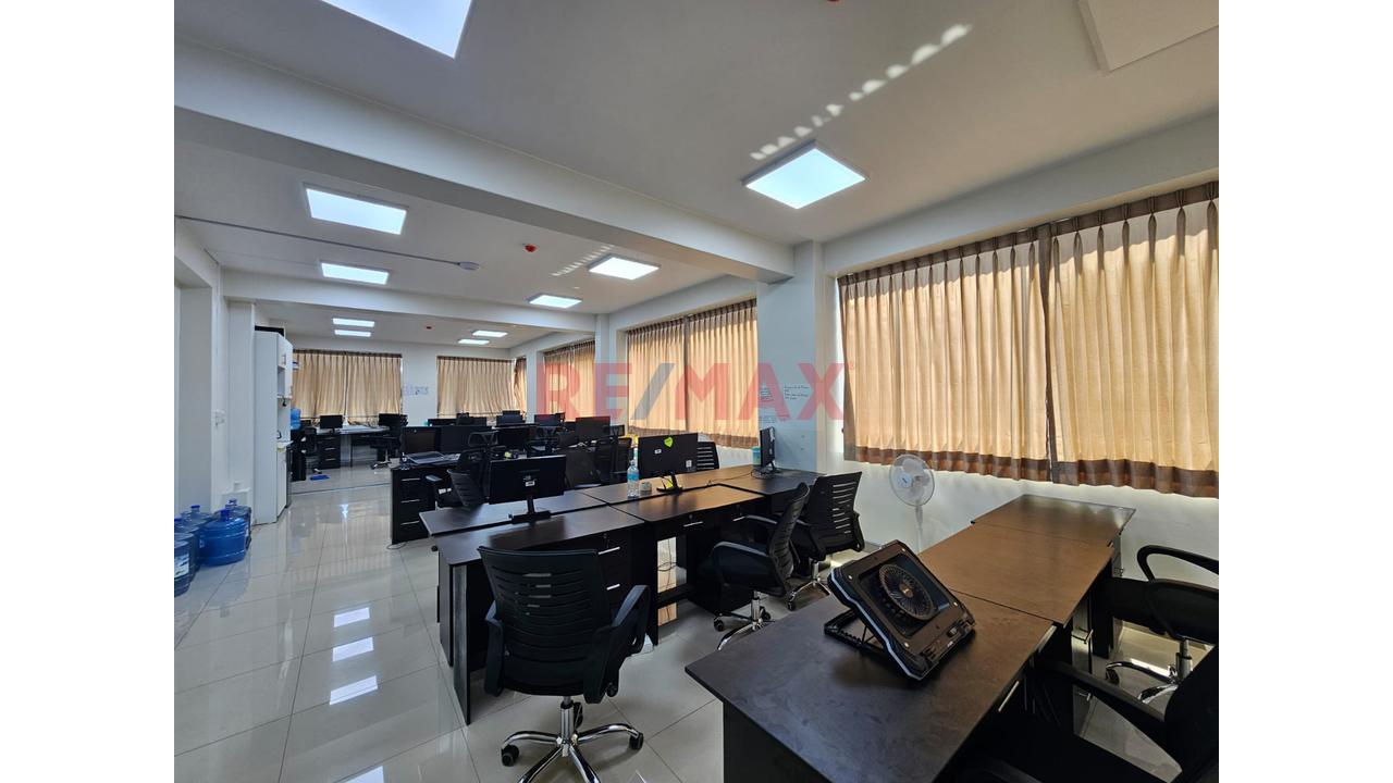 Alquiler De Oficinas En Av. Metropolitana - 6