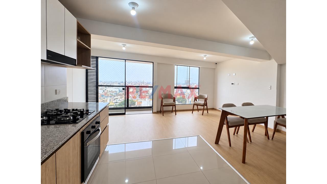 Se Vende Dúplex De 82.3 M² Con Balcón – San Miguel - 2