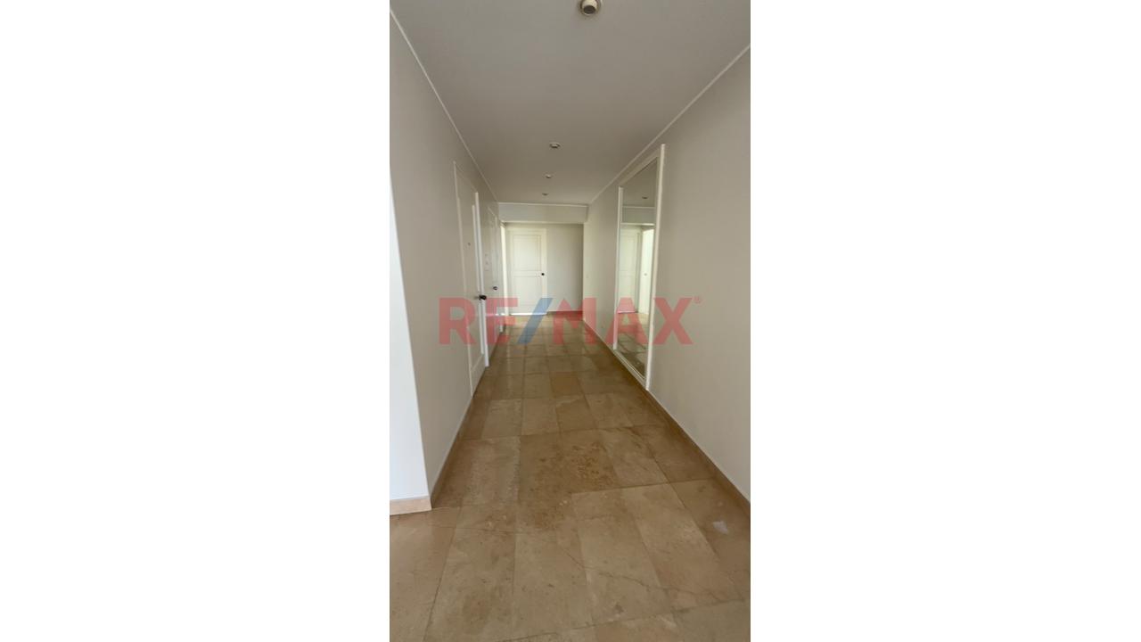 Vendo Amplio Departamento En San Isidro Frente Al Club El Golf - 13