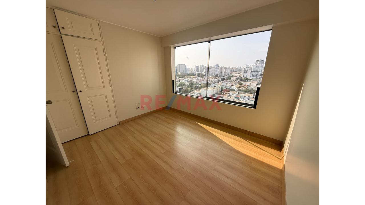 Vendo Amplio Departamento En San Isidro Frente Al Club El Golf - 6