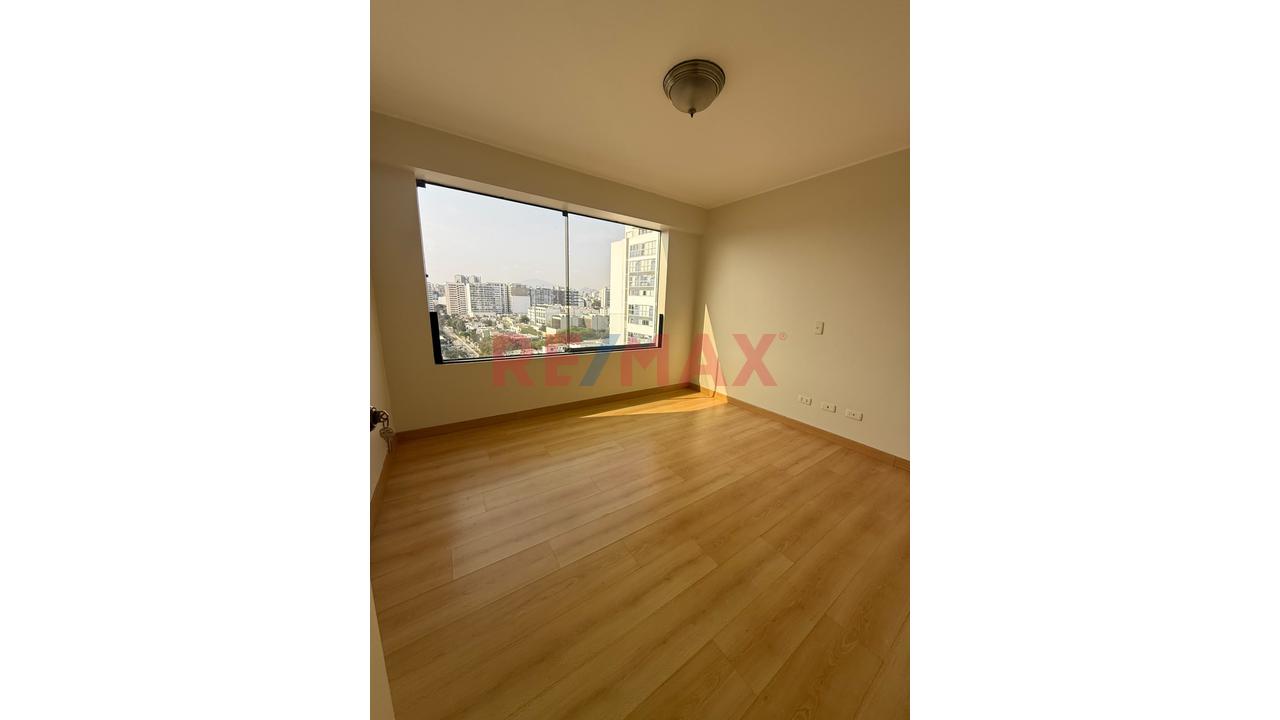 Vendo Amplio Departamento En San Isidro Frente Al Club El Golf - 8