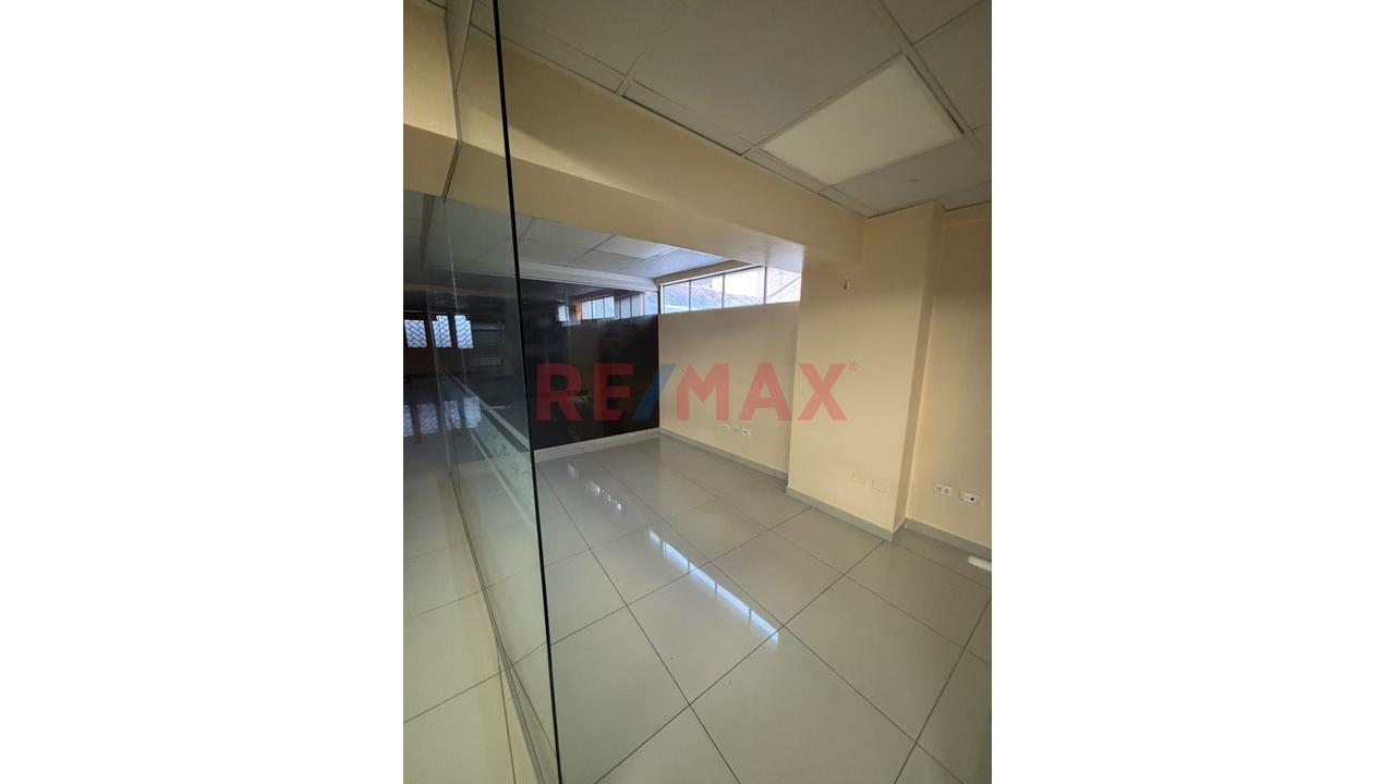 Local Comercial En Av. El Sol – Cusco - 6