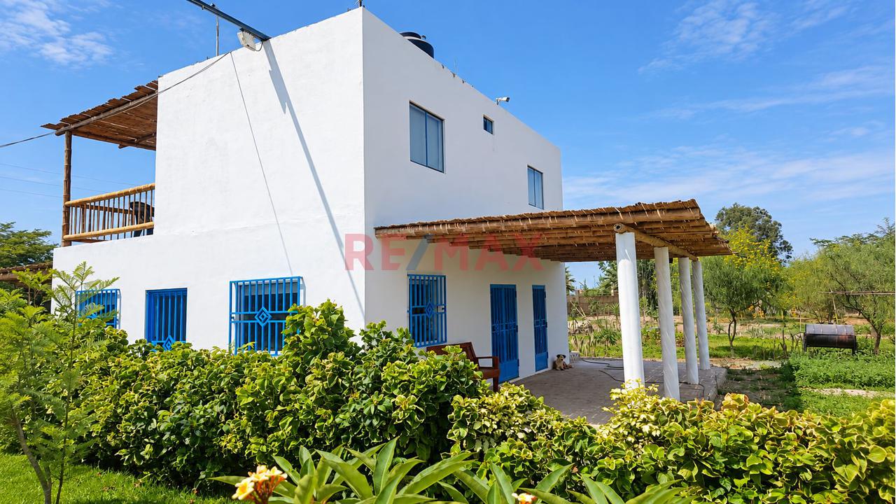 Hermoso Bungalow En Alquiler Con Piscina, Terraza Y Amplias Áreas Verdes - 2