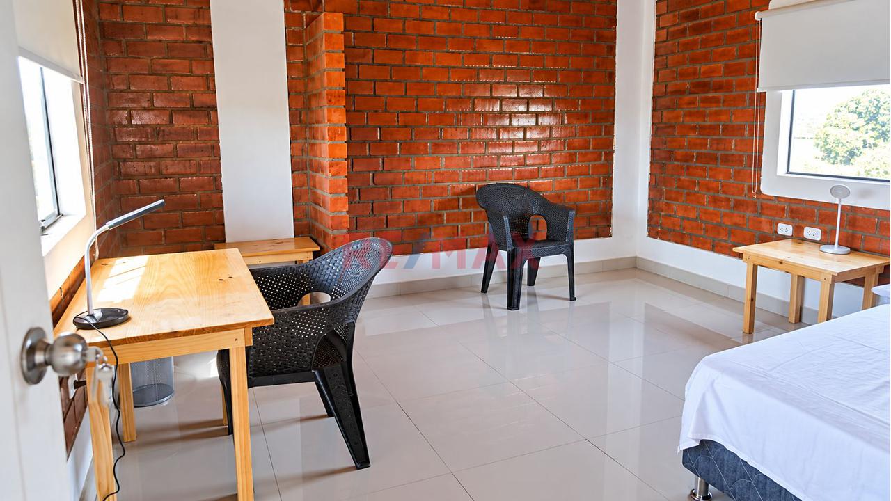 Hermoso Bungalow En Alquiler Con Piscina, Terraza Y Amplias Áreas Verdes - 9