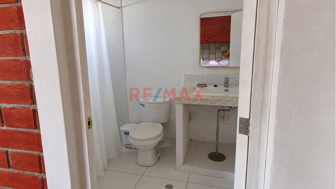 Hermoso Bungalow En Alquiler Con Piscina, Terraza Y Amplias Áreas Verdes - 10