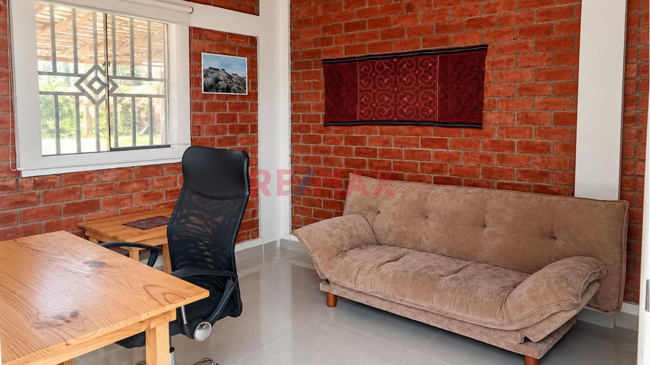 Hermoso Bungalow En Alquiler Con Piscina, Terraza Y Amplias Áreas Verdes - 4