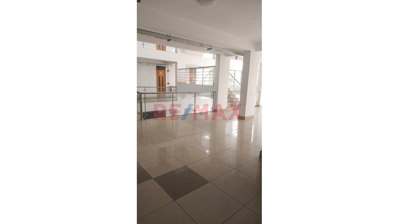 🏢 Edificio Corporativo De 5 Niveles Con Ascensor Frente Al Boulevard De Chancay | 655.20 M² De Terreno Y 2,821.45 M² Techados | Ideal Cajas, Clínicas O Franquicias 🚀 - 7