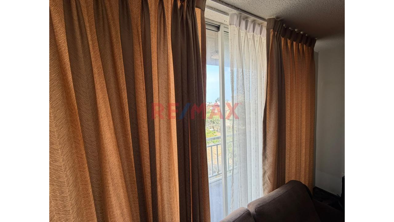 Vendo Y Amplio Departamento Con Balcón Y Estudio: Listo Para Mudarse En Chorrillos - 8