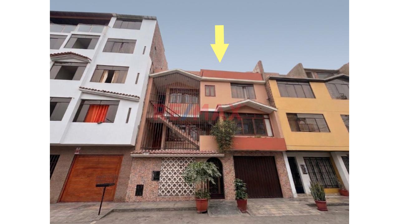 🏡 ¡Amplia Casa De 4 Pisos En Urb. Los Jazmines – Callao! - 1