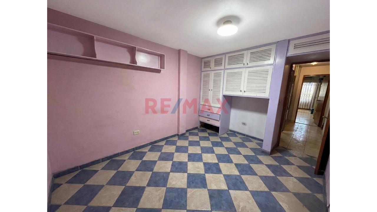 🏡 ¡Amplia Casa De 4 Pisos En Urb. Los Jazmines – Callao! - 17