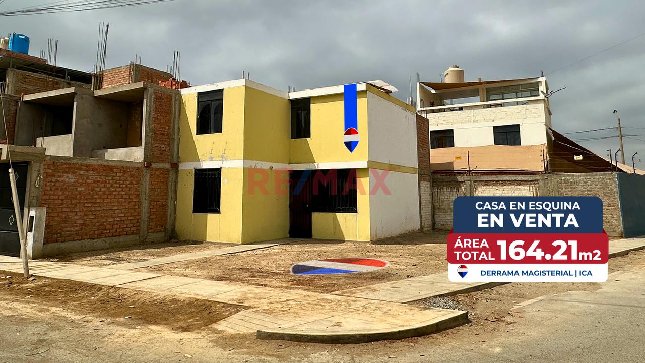Casa En Esquina | Frente A Parque | En Venta | Derrama Magisterial (Ica) - 1