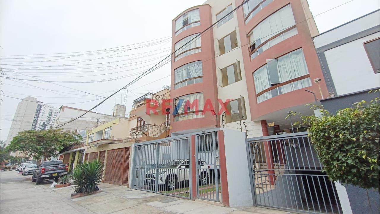 Departamento En Venta Urb Los Cipreses Cercado De Lima