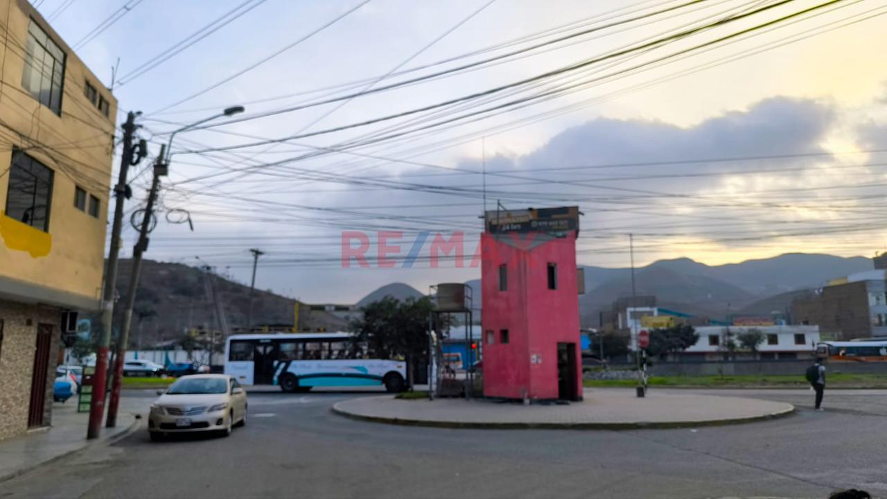 Se Alquila Ambiente En Segundo Piso Para Vivienda O Negocio - 9