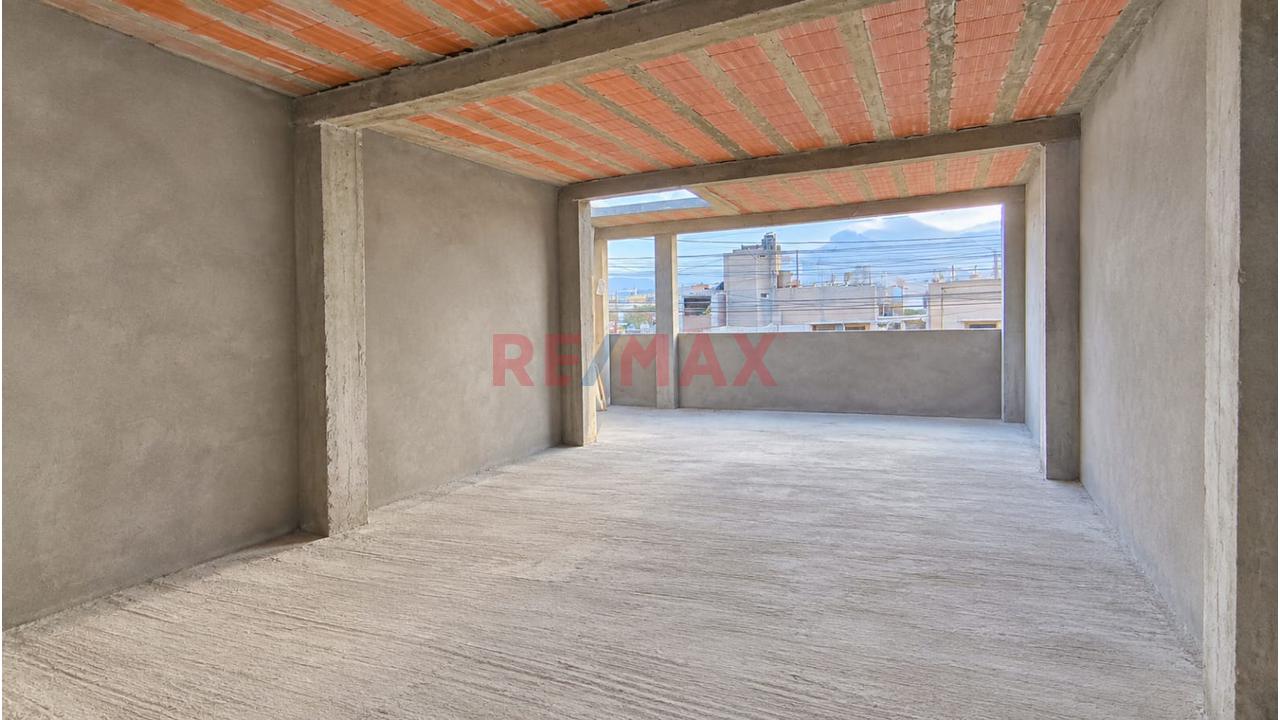 Se Alquila Ambiente En Segundo Piso Para Vivienda O Negocio - 5