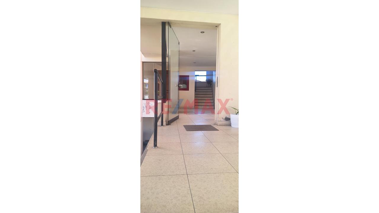 Vive Con Estilo Y Comodidad: Espectacular Departamento Con Cochera En Urb. Campo Verde — foto 3