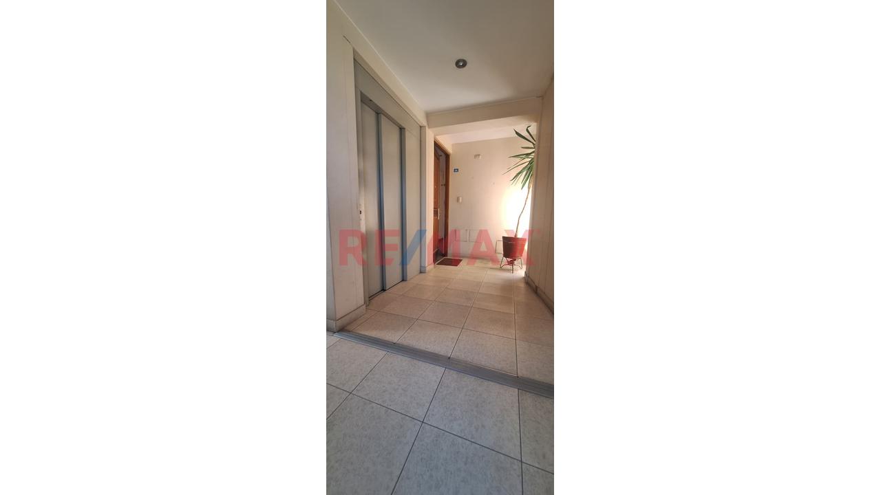Vive Con Estilo Y Comodidad: Espectacular Departamento Con Cochera En Urb. Campo Verde — foto 14
