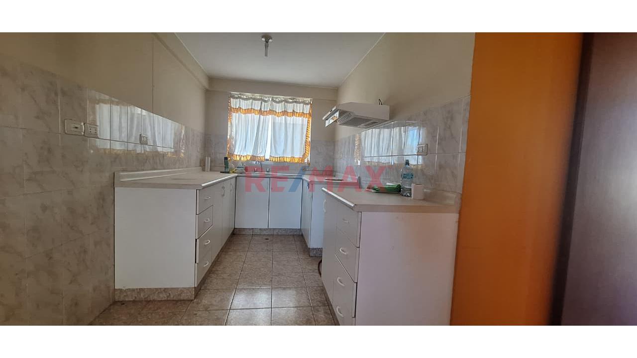 Vive Con Estilo Y Comodidad: Espectacular Departamento Con Cochera En Urb. Campo Verde — foto 4