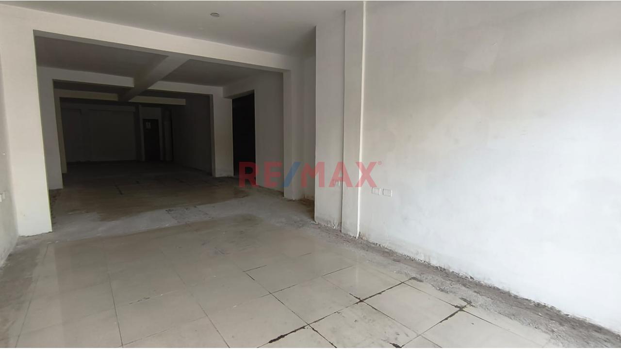 Se Vende  Local De 205 M2 Como Terreno En Av. Tomás Valle – Callao 🏢✨ — foto 4