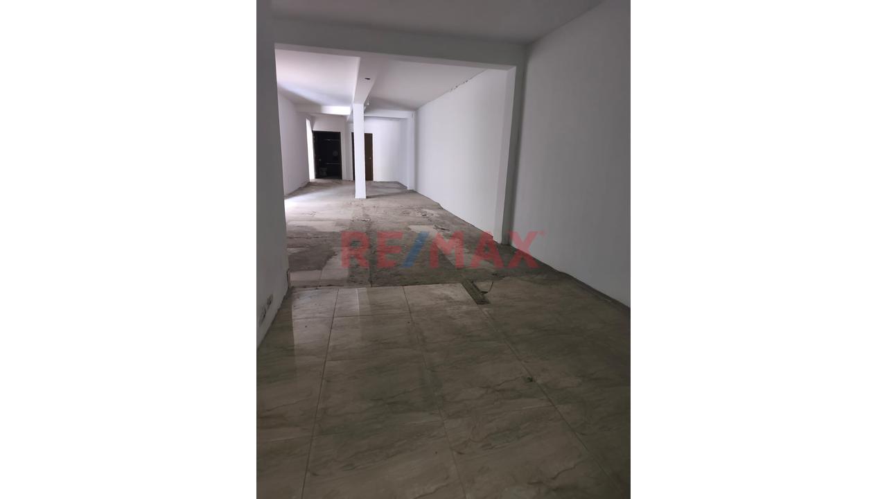 Se Vende  Local De 205 M2 Como Terreno En Av. Tomás Valle – Callao 🏢✨ — foto 3