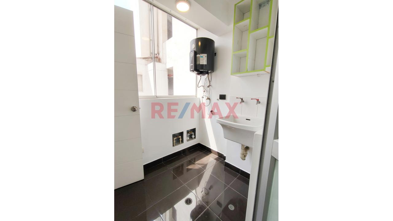 Se Vende Excelente Departamento En Jesus Maria Piso 10, Tiene 85.70 M2 + Aires Por 85.70 Inscritos En Sunarp, 3 Dorm - Doble Cochera Lineal — foto 15