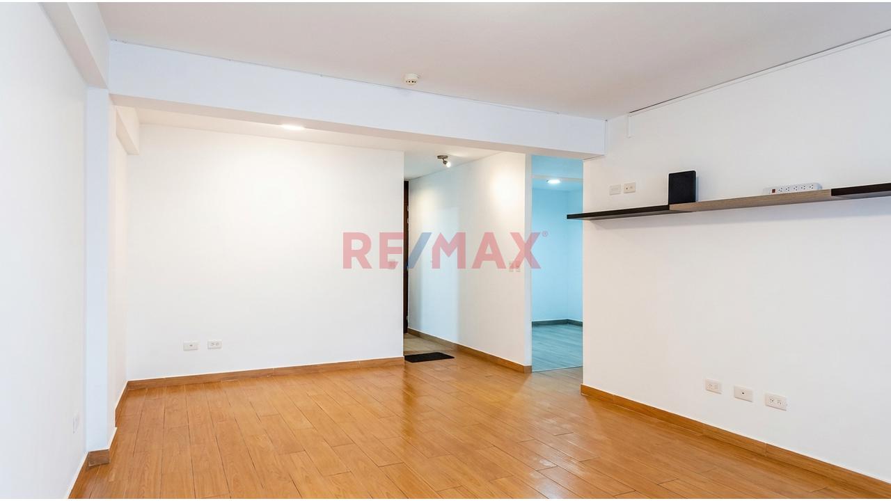 Se Vende Excelente Departamento En Jesus Maria Piso 10, Tiene 85.70 M2 + Aires Por 85.70 Inscritos En Sunarp, 3 Dorm - Doble Cochera Lineal — foto 4
