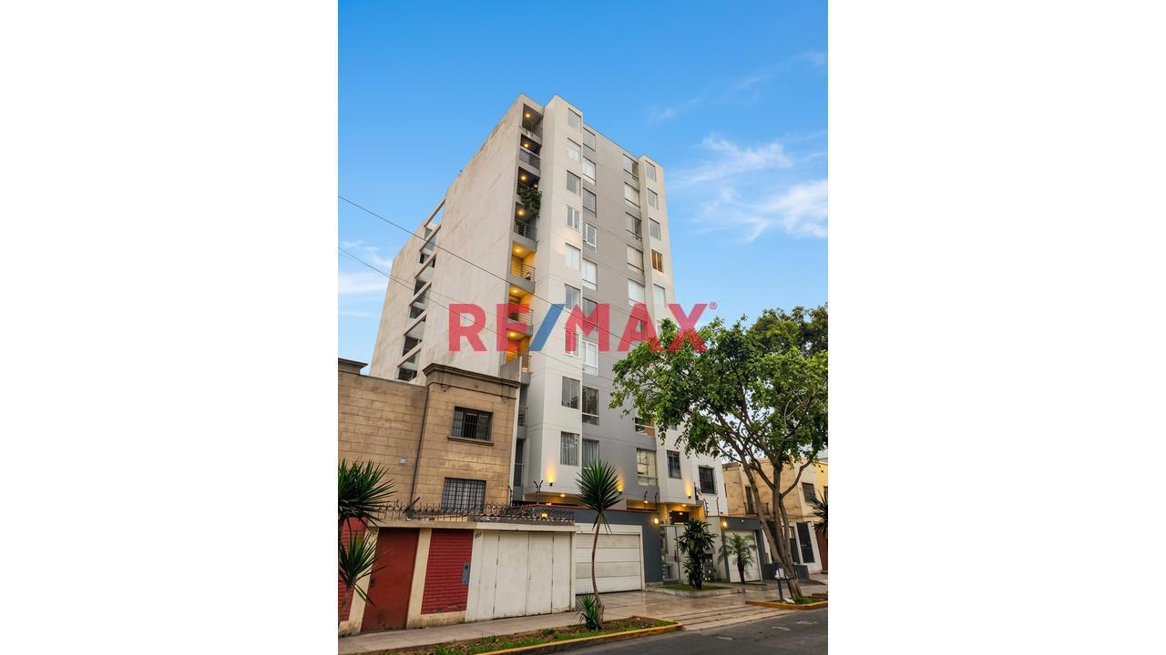 Se Vende Excelente Departamento En Jesus Maria Piso 10, Tiene 85.70 M2 + Aires Por 85.70 Inscritos En Sunarp, 3 Dorm - Doble Cochera Lineal