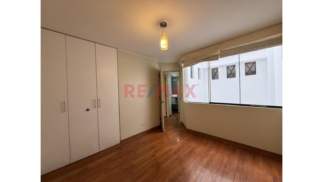 Venta Departamento En Monterrico Chico