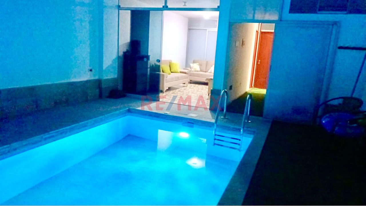 Casa En Venta Con Piscina En Mirasol De Huampani - 19