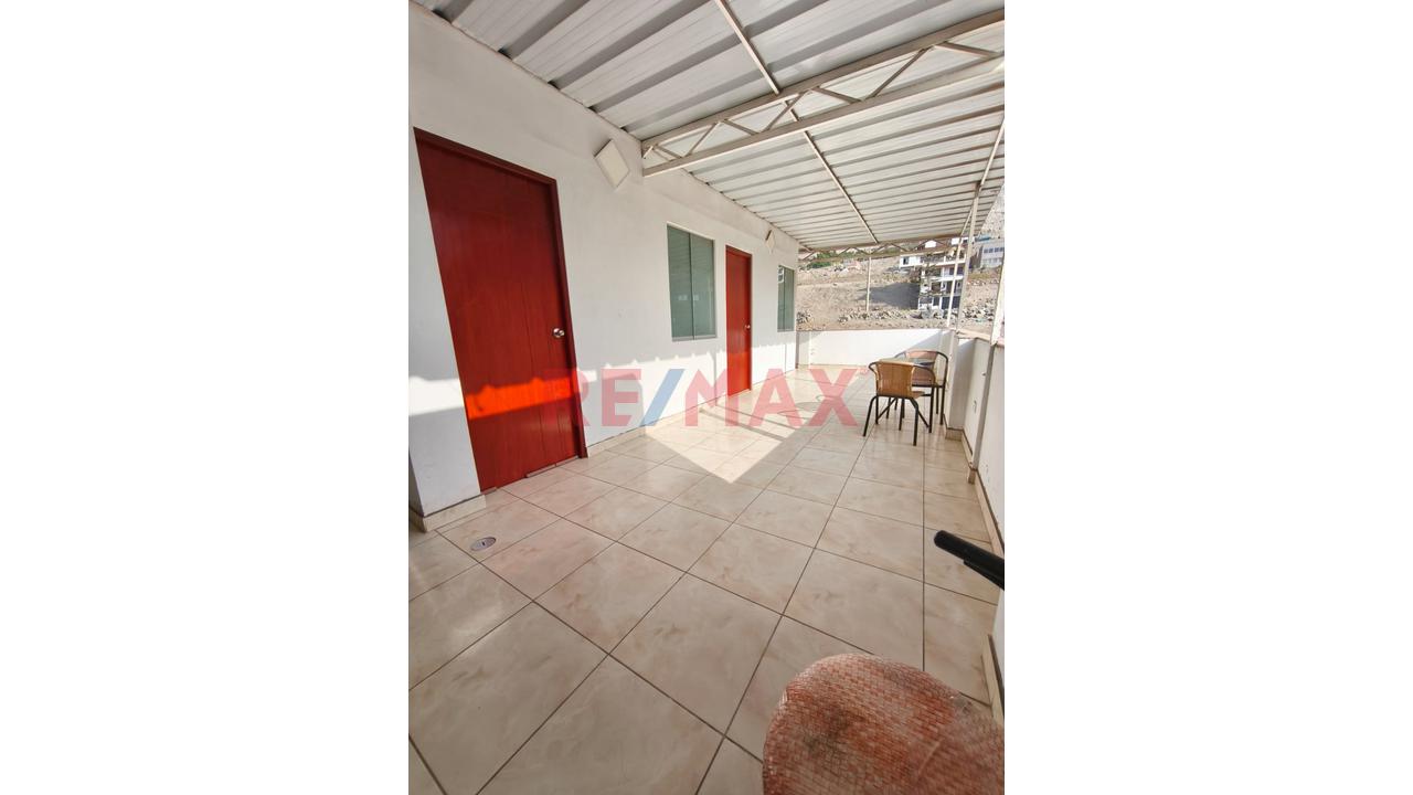 Casa En Venta Con Piscina En Mirasol De Huampani - 16
