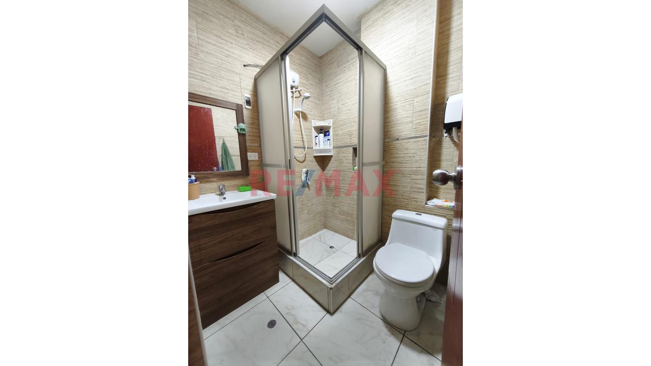Casa En Venta Con Piscina En Mirasol De Huampani - 11