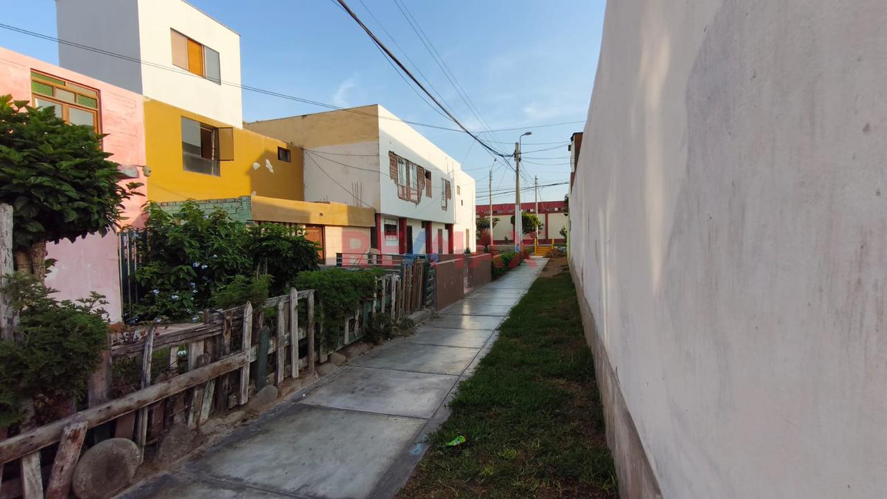 Terreno / Casa En Venta En La Perla Frente A Parque — foto 3