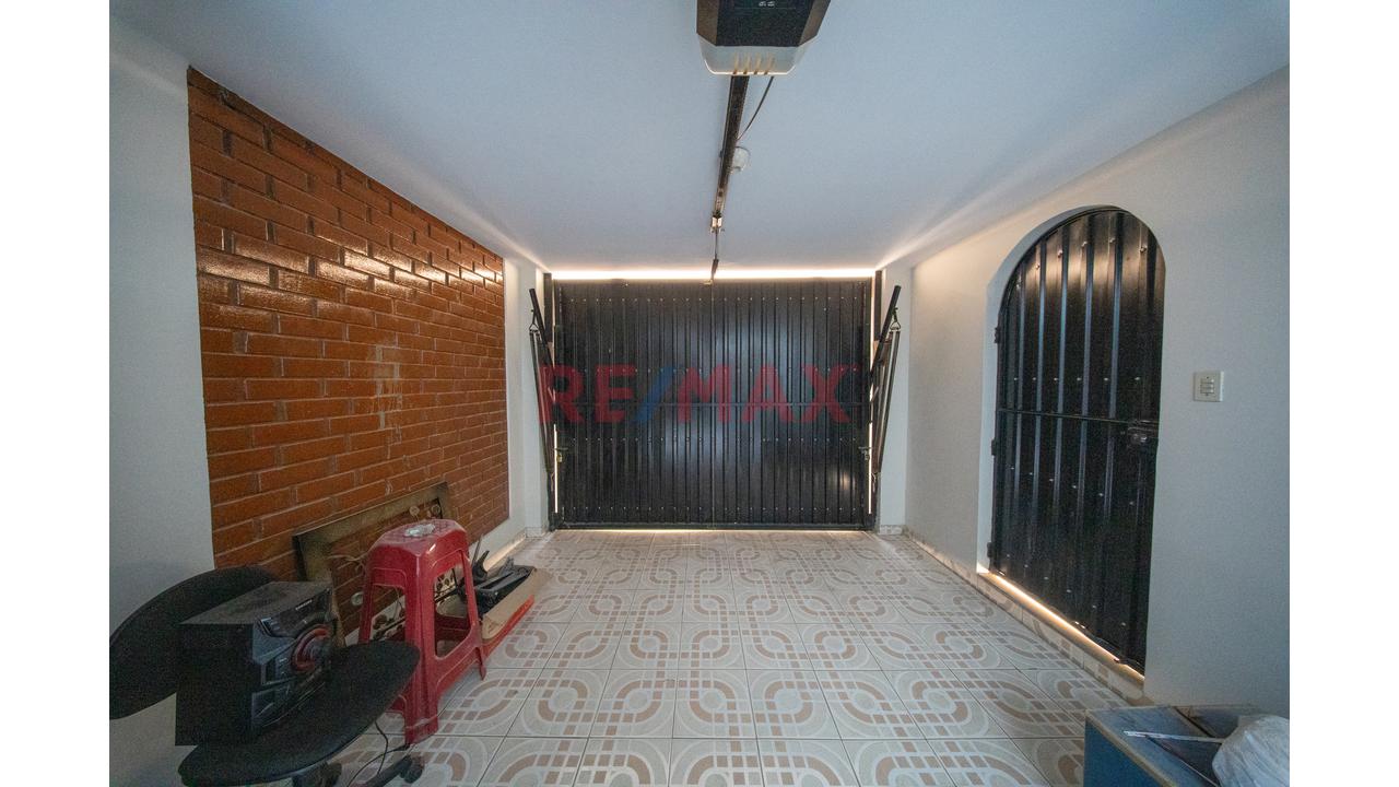 🏡✨ ¡Casa En Venta En Residencial Cerrada – Challapampa! ✨ - 3